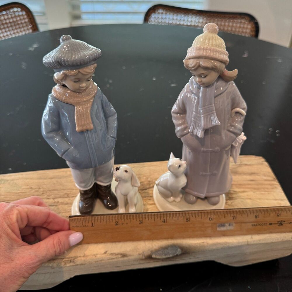Set of Vintage Porcelain Pet Figurines - Girl with Cat & Boy with Dog - Picture 2 of 8